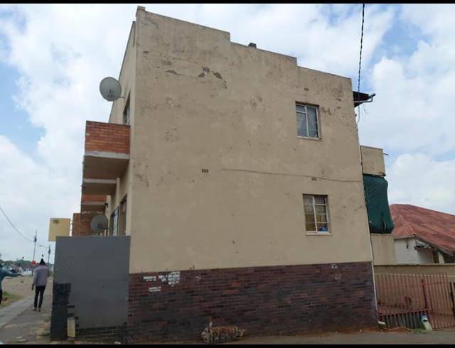 10 BEDROOM APARTMENT FOR SALE IN MALVERN